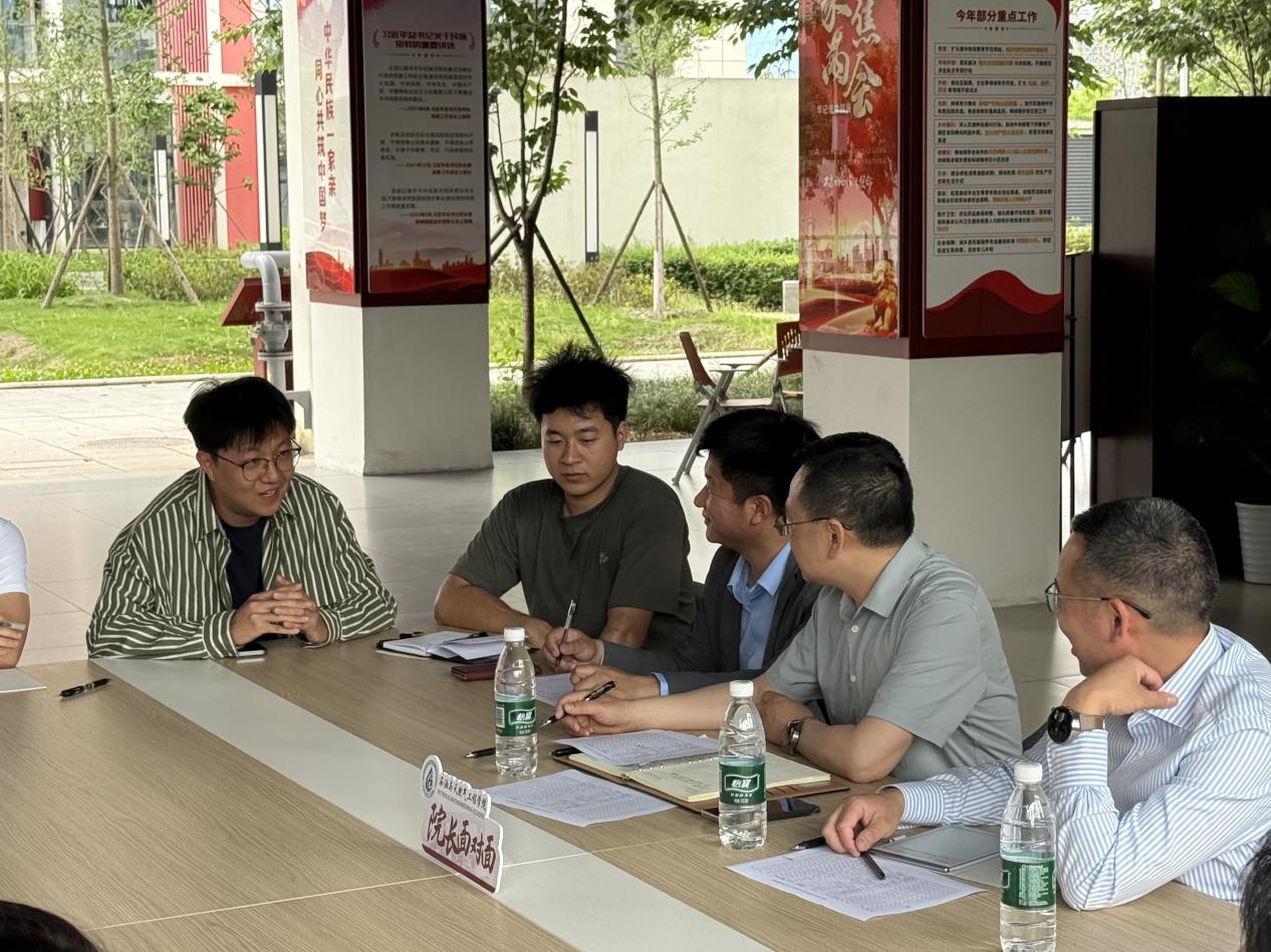 17D387D5E1C992B1D499D0E673EDCA9C