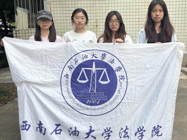 0FB07A3855580ADF9E52CEC4EDB498BC