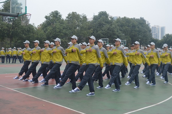 軍訓(xùn)情況