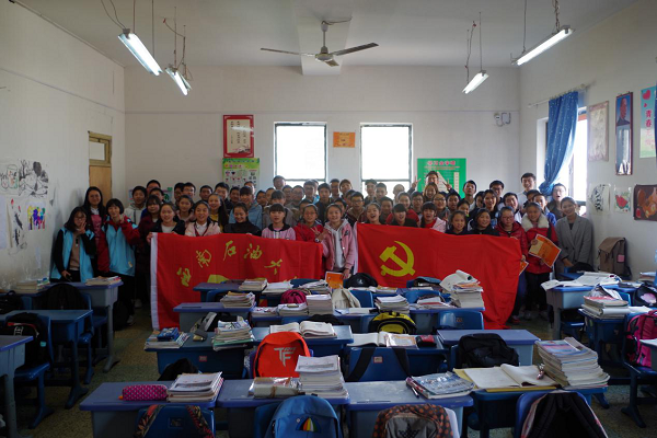 認真聽講的同學們