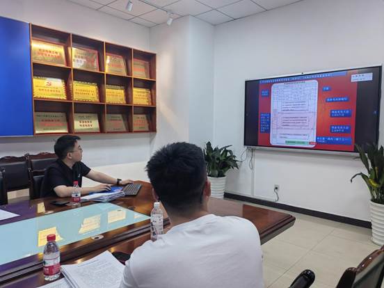 潘廣宇講解黨員知識