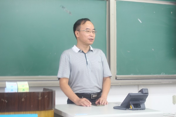 負責人介紹專業