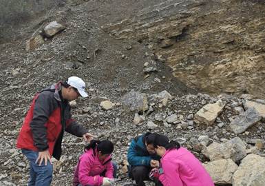 說(shuō)明: C:\Users\Administrator\Desktop\新建文件夾\范存輝+姜照勇剖面照片\IMG_20191201_093347.jpg 說(shuō)明: C:\Users\Administrator\Desktop\新建文件夾\范存輝+姜照勇剖面照片\IMG_20191201_093347.jpg