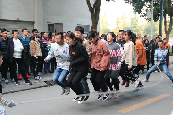 跳繩瞬間