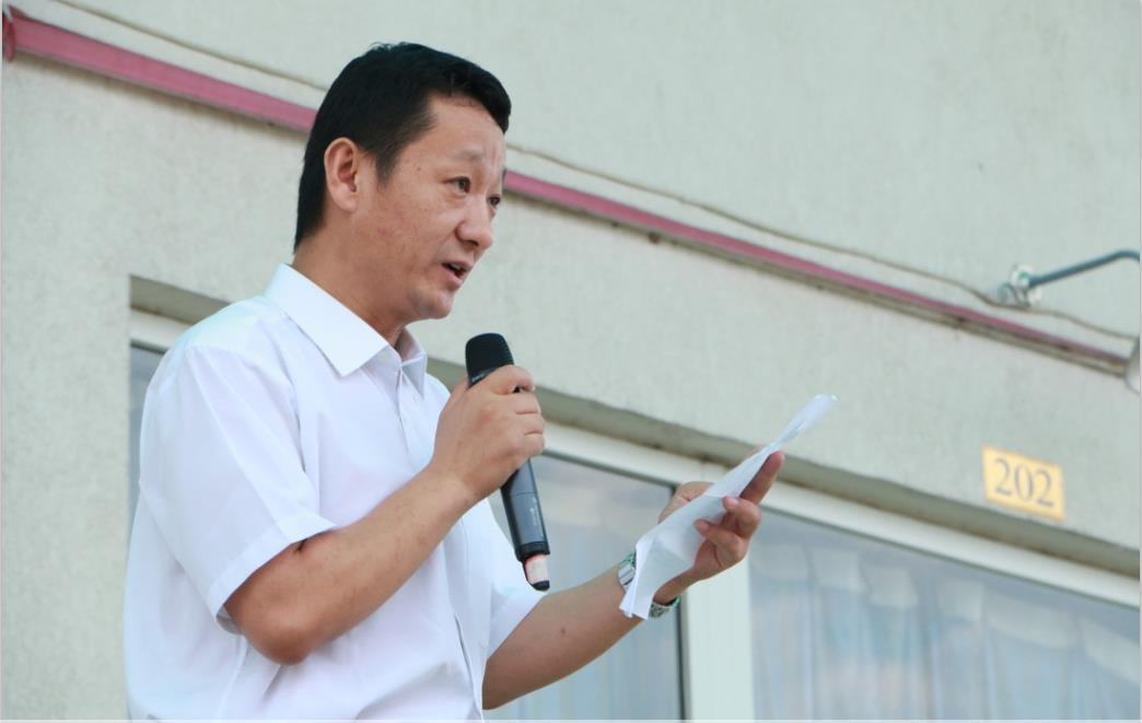 副院長焦道利發(fā)表國旗下講話
