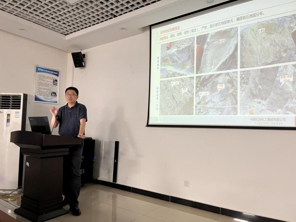 C17F4AA7722FF72FA8C7E93F8B912EDE C17F4AA7722FF72FA8C7E93F8B912EDE