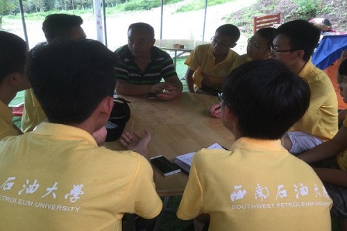 周書記正在為大家講解