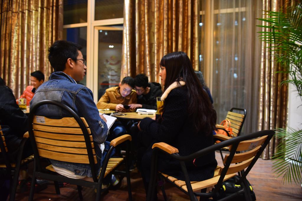 各學(xué)院俱樂部負(fù)責(zé)人相互交流