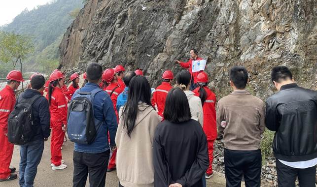 img_v3_02g2_ac8d9c3b-1f4d-4581-b660-91a725a9f03g