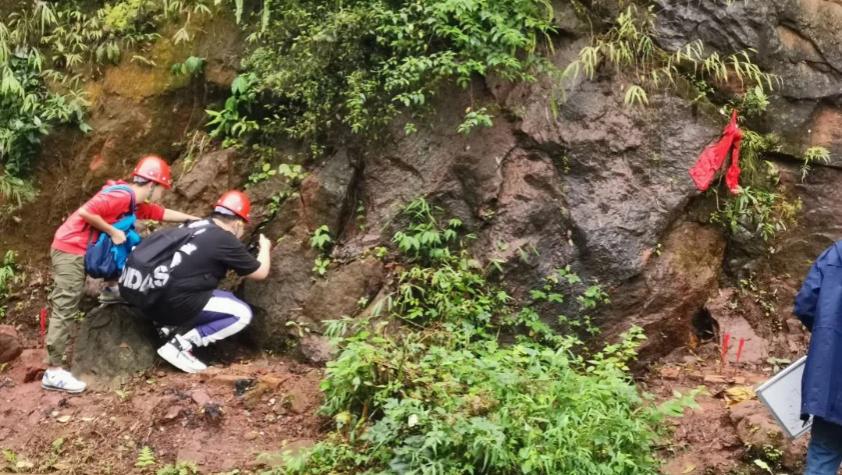 說明: http://zq.swpu.edu.cn:8080/_vsl/C4E3C2E3E85F6582D2E3B4C2CEDEFB4A/9109573E/19712 說明: http://zq.swpu.edu.cn:8080/_vsl/C4E3C2E3E85F6582D2E3B4C2CEDEFB4A/9109573E/19712