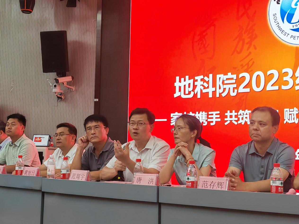 c9d5a936b9e398ec265d1cfbd47c4a6