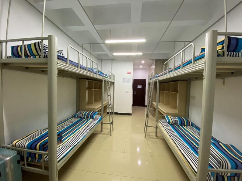 說明: http://zq.swpu.edu.cn:8080/_vsl/E42B579FD1D5BEFC260A775FC1965DE8/7F6E808E/10337 說明: http://zq.swpu.edu.cn:8080/_vsl/E42B579FD1D5BEFC260A775FC1965DE8/7F6E808E/10337