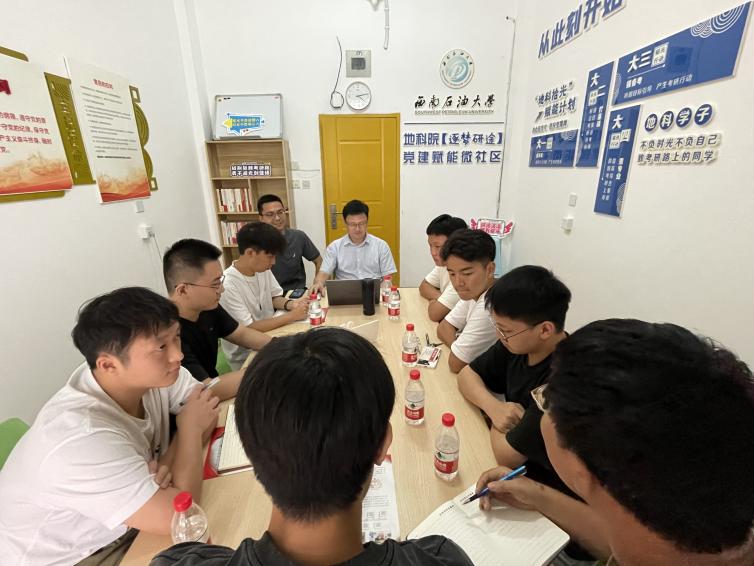 8285558a200682bf85d5a9e3c4e55af4