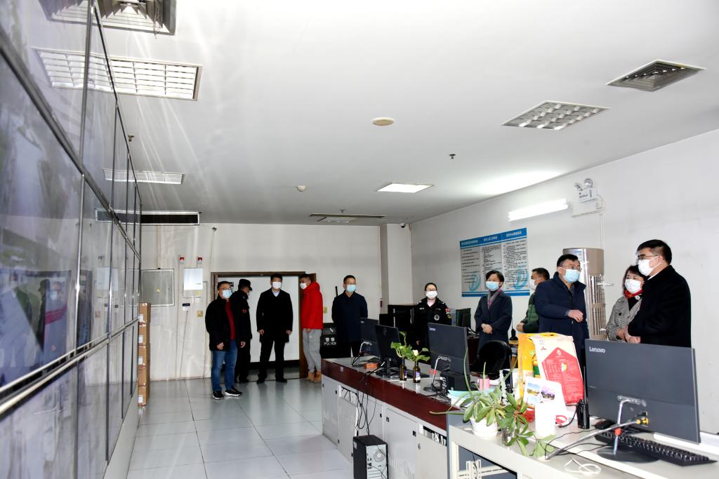 說明: https://zq.swpu.edu.cn:8443/_vsl/F6A7071BBDD6559F16CA4A2841F2BC3C/FF3BA137/14E48