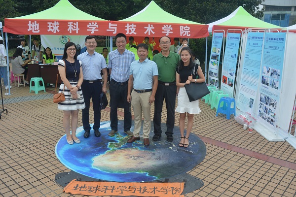 院領導迎新現場留影